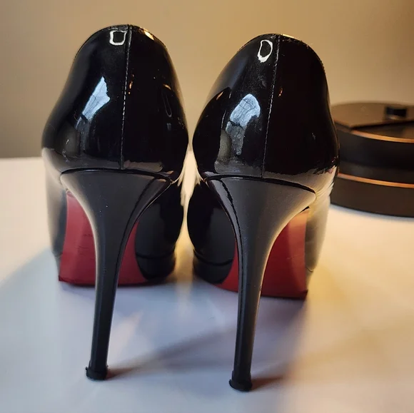 CHRISTIAN LOUBOUTIN Size 7 Black Heels Pumps Shoes 37 1/2 - Picture 7 of 10